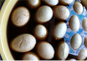 腌咸雞蛋一斤放多少鹽？腌咸雞蛋10斤需多少鹽？