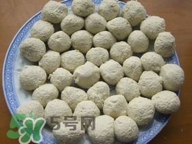 豆腐丸子散了怎么辦？豆腐丸子怎么做不散？