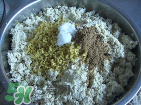 豆腐丸子散了怎么辦？豆腐丸子怎么做不散？