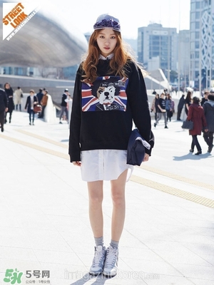 李圣經(jīng)的包包什么牌子？李圣經(jīng)包包同款