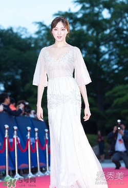 李圣經(jīng)的衣服什么牌子？李圣經(jīng)衣服同款