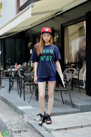 李圣經(jīng)的包包什么牌子？李圣經(jīng)包包同款