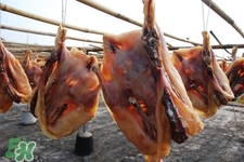 腌鴨肉放多少鹽合適？腌一斤臘鴨要給多少鹽？