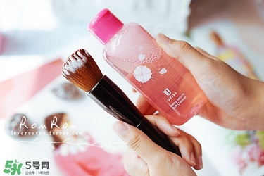 ukiss悠珂思粉撲清洗劑怎么用？悠珂思粉撲清洗劑使用方法