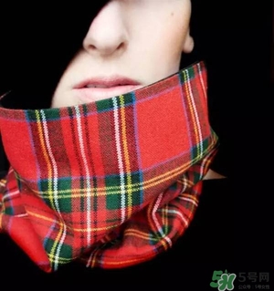 2017年圍巾流行怎么搭？2017年圍巾流行趨勢(shì)
