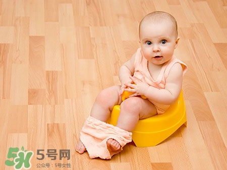 寶寶肚臍周圍疼是怎么回事?寶寶為什么肚臍會(huì)疼? 寶寶肚臍周圍疼是怎么回事?寶寶為什么肚臍會(huì)疼?