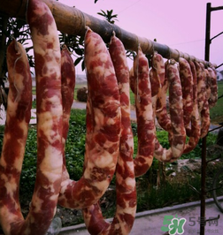 曬香腸要扎孔嗎？曬香腸需要扎洞嗎？