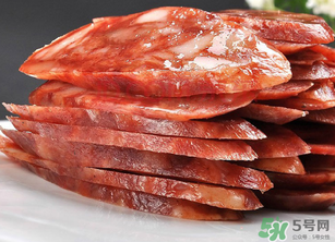 香腸過(guò)期了還能吃嗎？香腸過(guò)期一個(gè)月能吃嗎？