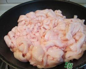 豬板油和豬肥肉油有什么區(qū)別？豬板油和肥肉油哪個好？