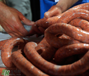 香腸什么時候扎孔？香腸扎孔技巧