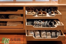 鞋子可以放在門外嗎?鞋子放在門外好嗎? 鞋子可以放在門外嗎?鞋子放在門外好嗎?