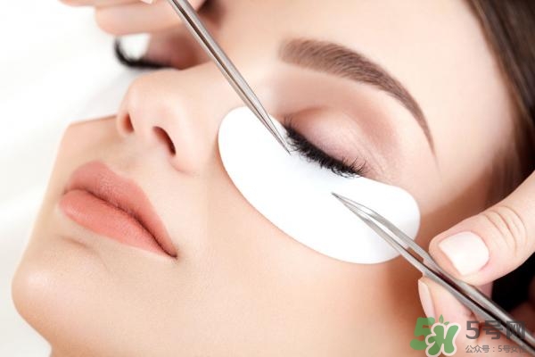 去魚尾紋的眼霜哪種好？魚尾紋用什么眼霜好？