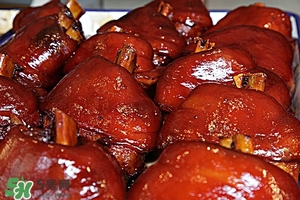 臘豬腳燉什么好吃？臘豬蹄燉什么好吃？