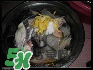 臘豬腳燉什么好吃？臘豬蹄燉什么好吃？