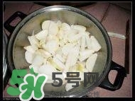 臘豬腳燉什么好吃？臘豬蹄燉什么好吃？