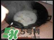 臘豬腳燉什么好吃？臘豬蹄燉什么好吃？