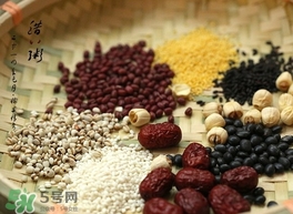 臘八粥要放糖嗎？臘八粥放冰糖還是白糖還是紅糖？