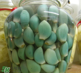 臘八醋里的蒜能吃嗎？臘八醋里的蒜好吃嗎？