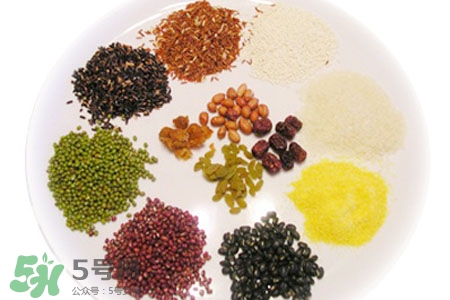 晚上吃臘八飯好嗎？晚上吃臘八飯會變胖嗎？