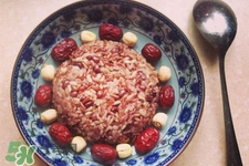 晚上吃臘八飯好嗎？晚上吃臘八飯會變胖嗎？