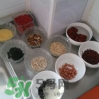 怎么用電飯煲煮臘八粥？電飯煲怎么熬臘八粥？