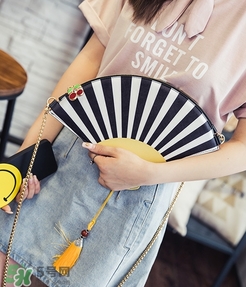 李溪芮包包什么牌子？李溪芮同款包包