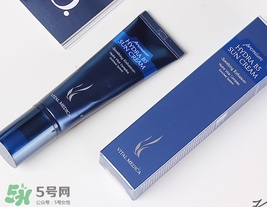 ahc隔離和蘭芝隔離霜哪個好？ahc隔離防曬霜和蘭芝隔離霜對比