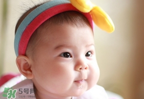 新生兒掉頭發(fā)正常嗎?新生兒掉頭發(fā)怎么辦? 新生兒掉頭發(fā)正常嗎?新生兒掉頭發(fā)怎么辦?