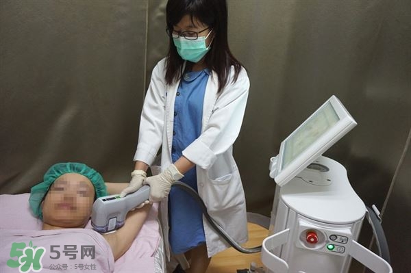 狐臭出汗多怎么治療？狐臭出汗怎么辦呢