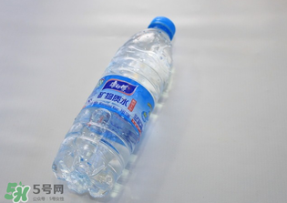 礦泉水打開后幾天不能喝？礦泉水打開后能放幾天？