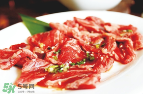 腌排骨要洗嗎？排骨腌完要洗嗎？