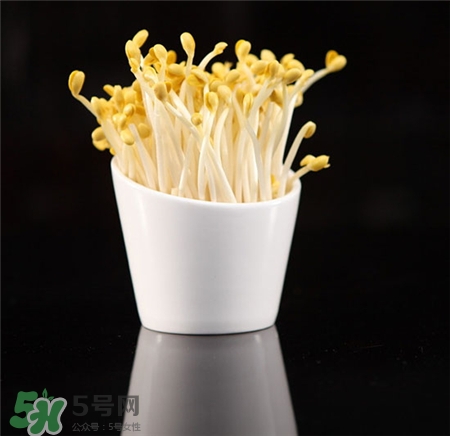 黃豆芽發(fā)黑了還能吃嗎?黃豆芽發(fā)黑了怎么辦? 黃豆芽發(fā)黑了還能吃嗎?黃豆芽發(fā)黑了怎么辦?