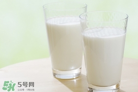 牛奶洗臉有什么好處?牛奶洗臉有什么壞處? 牛奶洗臉有什么好處?牛奶洗臉有什么壞處?