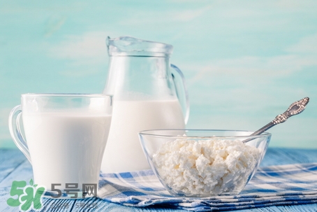 牛奶洗臉有什么好處?牛奶洗臉有什么壞處? 牛奶洗臉有什么好處?牛奶洗臉有什么壞處?