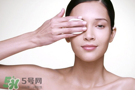 卸妝后眼睛模糊怎么辦？卸妝后眼睛模糊怎么處理？