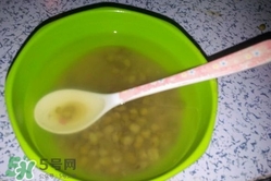 綠豆茶葉湯可以治流感嗎?綠豆茶葉湯能預防流感嗎?
