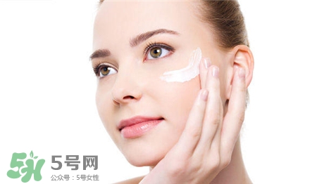 用素顏霜還要用bb霜嗎?用素顏霜的化妝步驟 用素顏霜還要用bb霜嗎?用素顏霜的化妝步驟