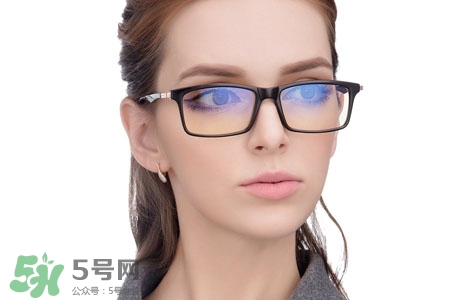 洗手液可以洗眼鏡嗎？眼鏡可以用洗手液洗嗎？