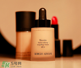 冬天用粉底液還是氣墊？冬天用粉底液還是bb霜好？