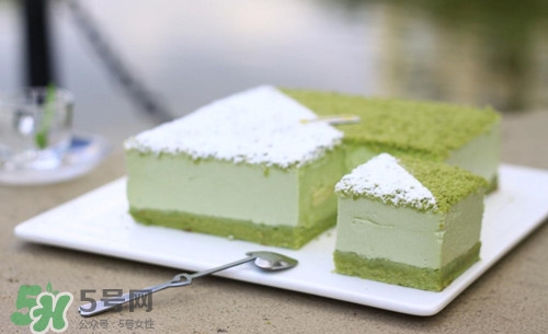 吃抹茶蛋糕會(huì)胖嗎?一塊抹茶蛋糕的熱量是多少 吃抹茶蛋糕會(huì)胖嗎?一塊抹茶蛋糕的熱量是多少