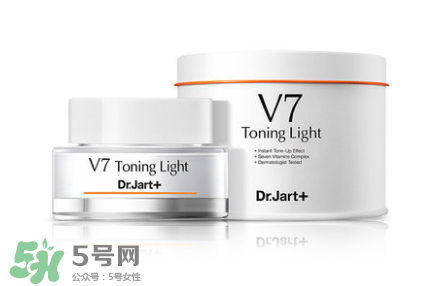 用素顏霜之前要用什么？素顏霜前還有涂抹什么