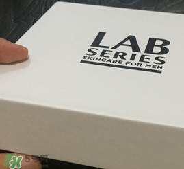 收斂水是爽膚水嗎？收斂水和爽膚水的區(qū)別？