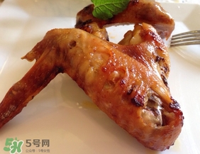奧爾良烤翅可以用微波爐嗎？奧爾良烤翅放微波爐烤多久？