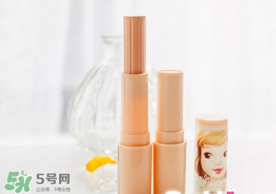 愛麗小屋唇部遮瑕膏怎么樣？愛麗小屋唇部遮瑕膏好用嗎？