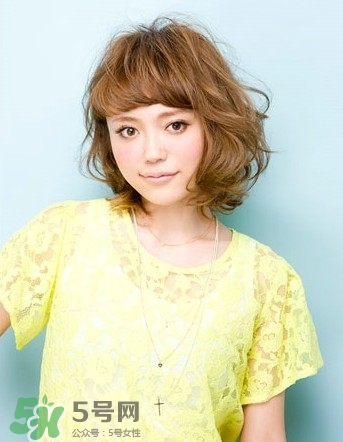 棕色頭發(fā)圖片女生_棕色中長發(fā)卷發(fā)發(fā)型圖片 棕色頭發(fā)圖片女生_棕色中長發(fā)卷發(fā)發(fā)型圖片