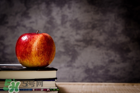 蘋果變粉了還有營養(yǎng)嗎?蘋果變粉了還能吃嗎 蘋果變粉了還有營養(yǎng)嗎?蘋果變粉了還能吃嗎