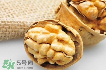 乙肝小三陽可以吃核桃嗎？乙肝大三陽可以吃核桃嗎？