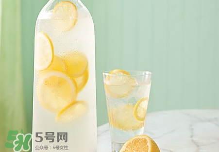 熱檸檬水可以治感冒嗎?熱檸檬水能治感冒嗎? 熱檸檬水可以治感冒嗎?熱檸檬水能治感冒嗎?