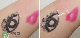 高絲卸妝油粉色和藍(lán)色哪個(gè)好？高絲卸妝油粉瓶藍(lán)瓶區(qū)別