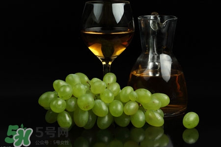 乙肝患者能喝紅酒嗎？喝紅酒對乙肝有影響嗎？